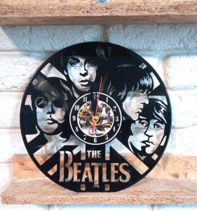 שעון תקליט מעוצב Beatles