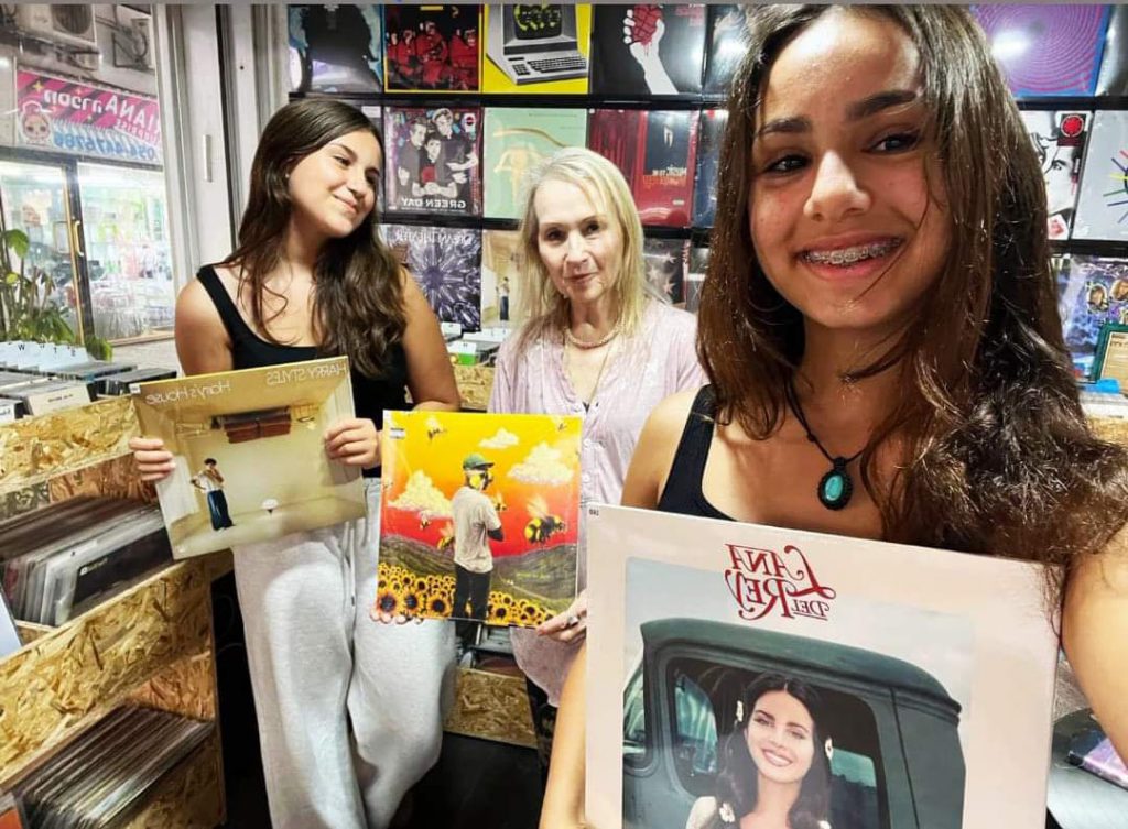 חנות תקליטים